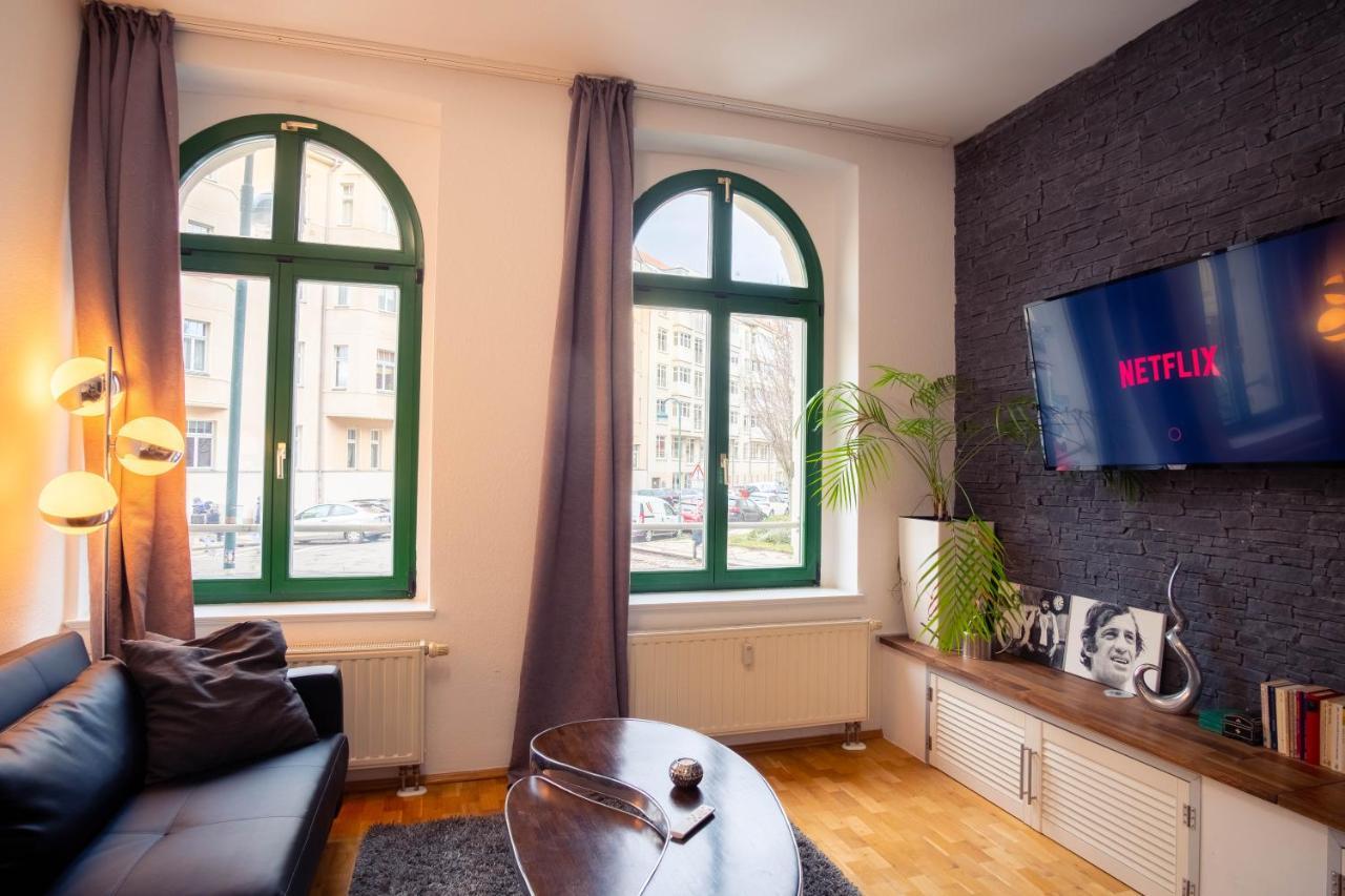Feelgoodflats Design In Center, Station Close With Netflix Und Workplace
